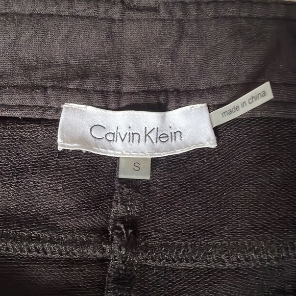 Calvin Klein soft black capris size S womens - Picture 2 of 3